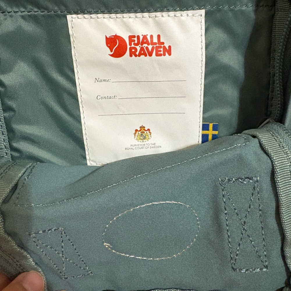 FJALLRAVEN Kånken Sling Crossbody Bag - Picture 2 of 4